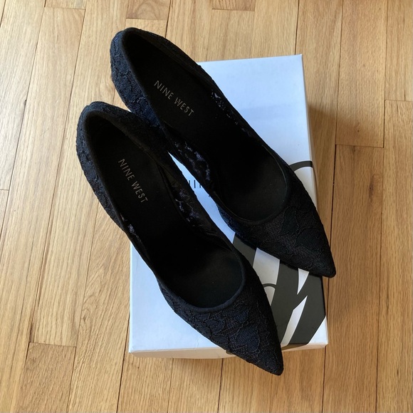 Nine West Black Lace Heels - Picture 5 of 16